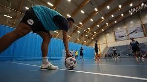 荷媒：赖因德斯拒绝曼城和巴萨邀请，3月初将完成续约